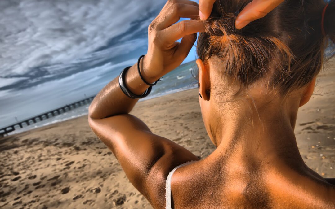Going on holiday this summer? Here’s how to care for thinning hair while you’re away 🌞✈️
